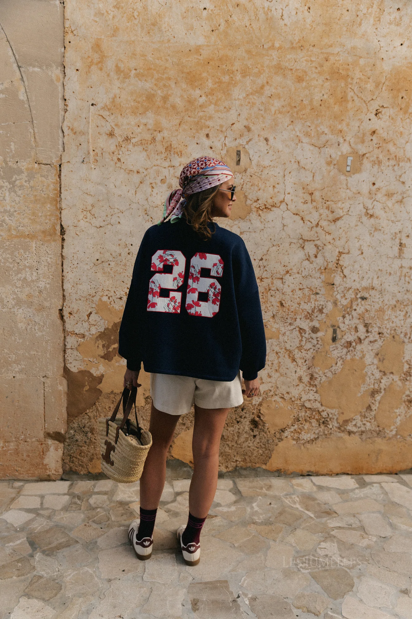Embroidered 26 sweater navy - Image 4