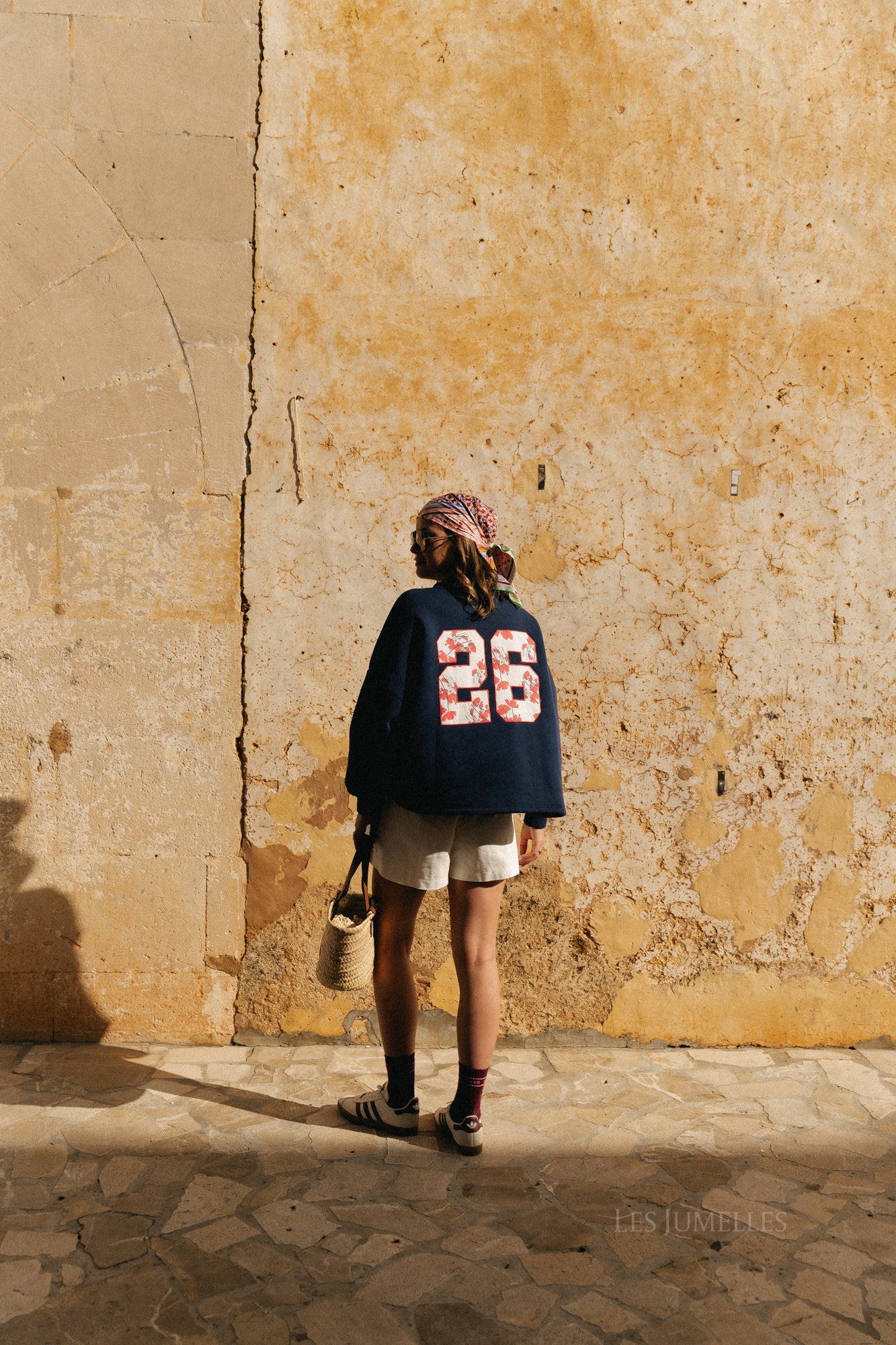 Embroidered 26 sweater navy - Image 9