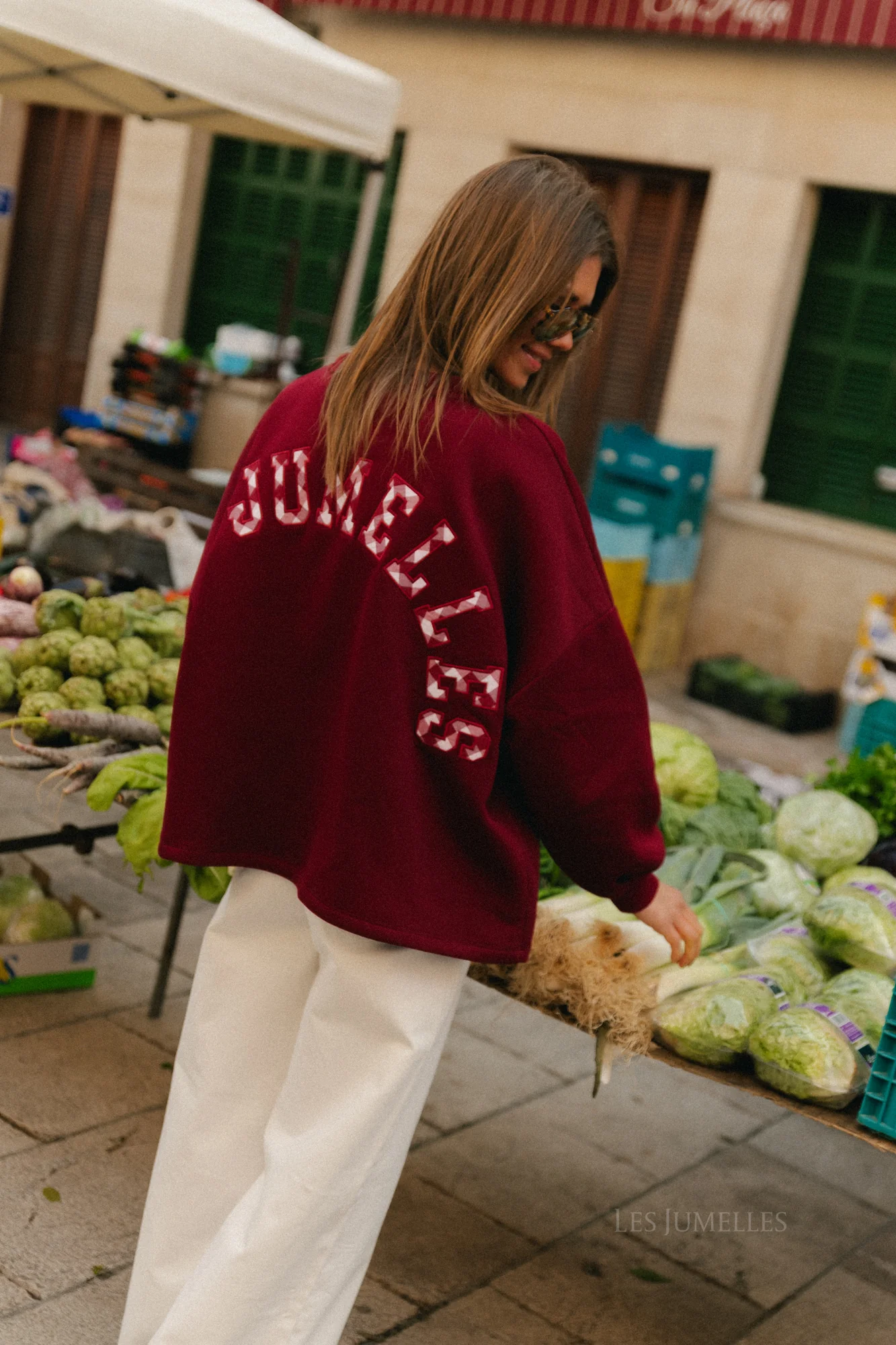 Embroidered LES JUMELLES sweater burgundy - Image 4