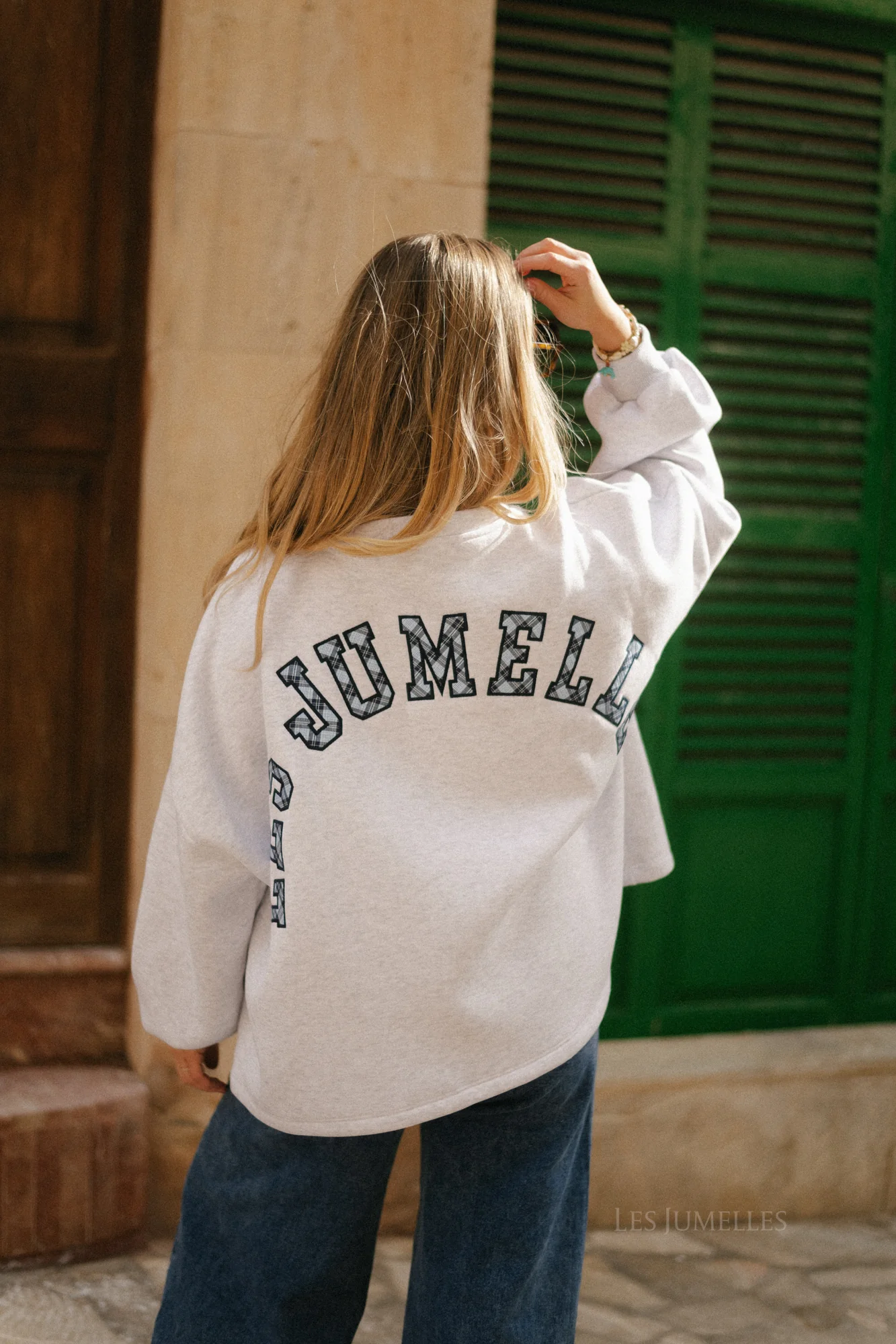 Embroidered LES JUMELLES sweater grey - Image 11