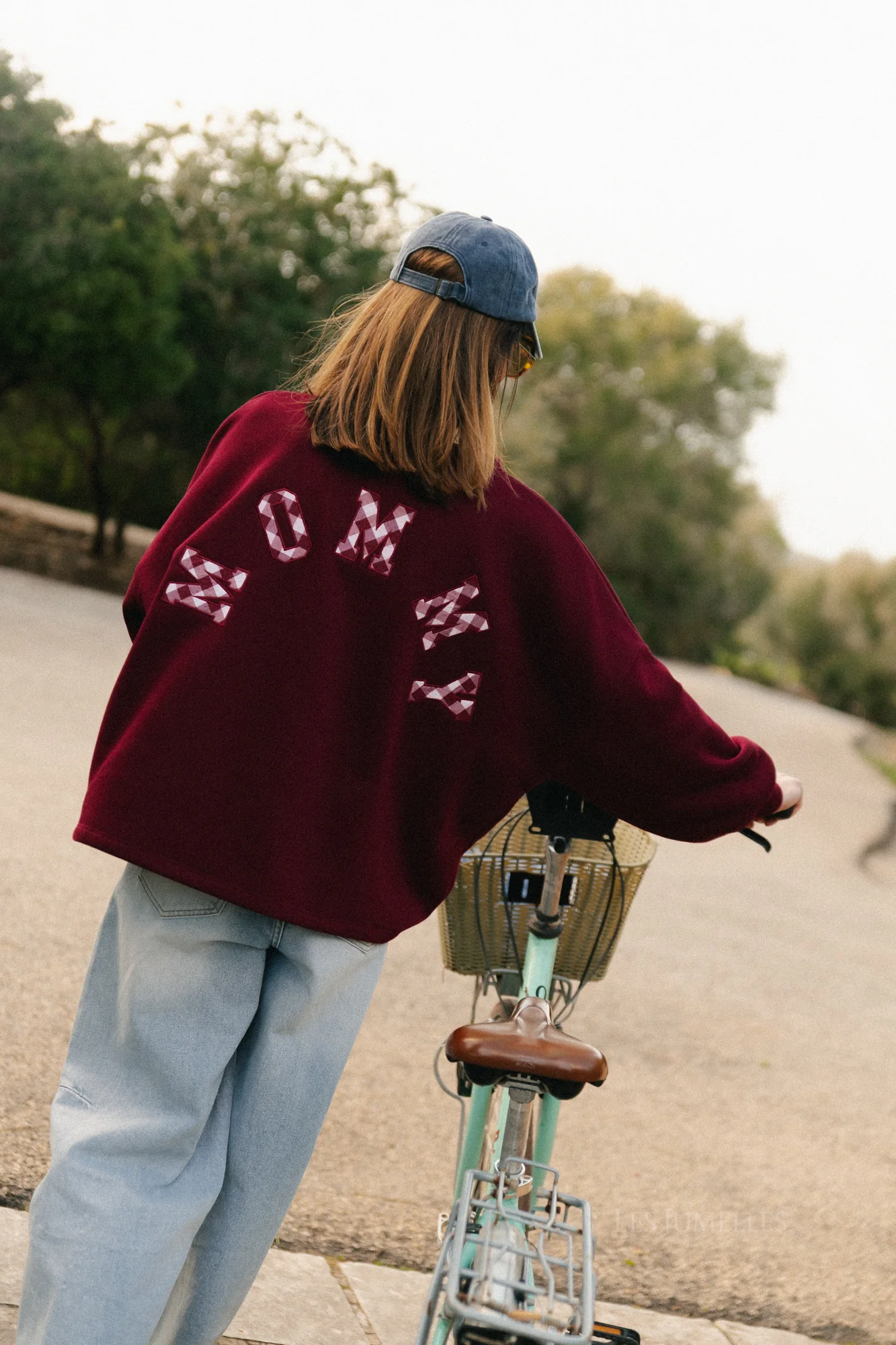 Embroidered MOMMY sweater burgundy - Image 6